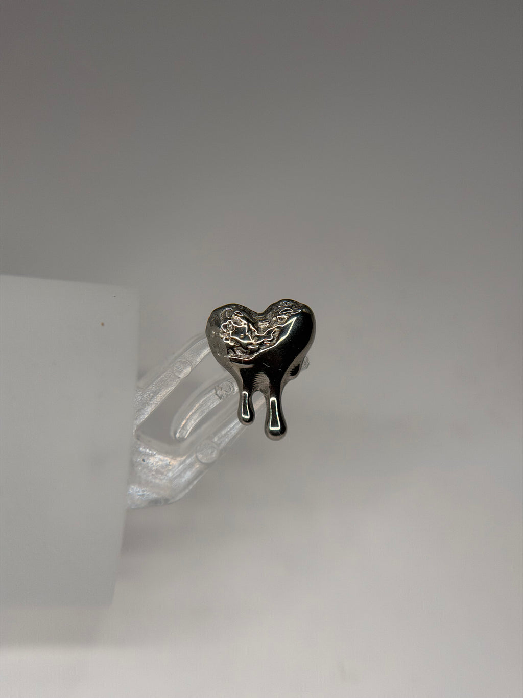Labret coração texturizado