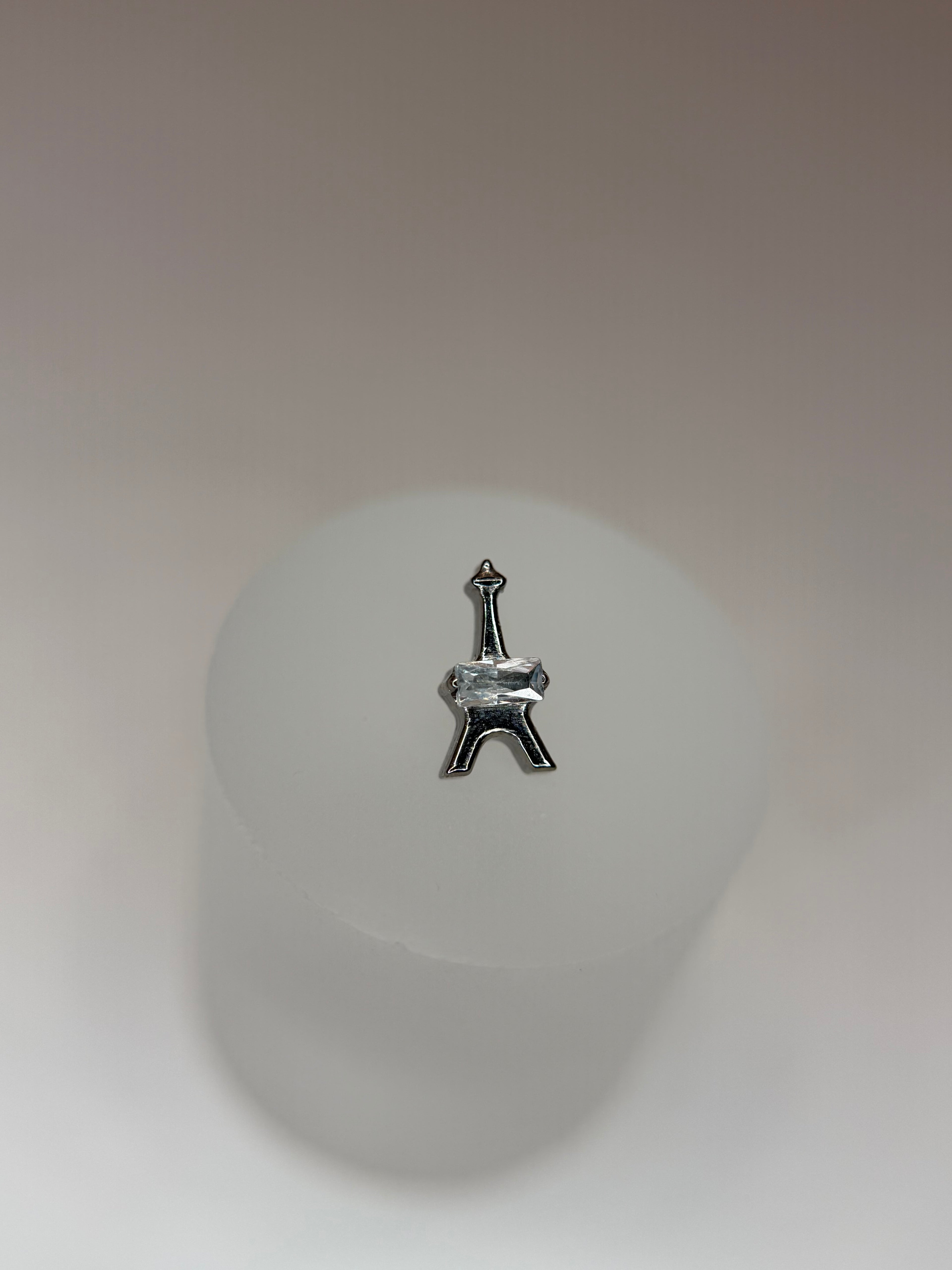 Labret Titânio Torre Eiffel