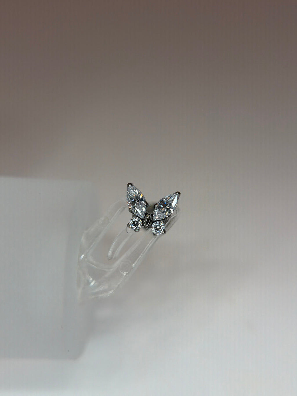 Labret Borboleta Cravejada luxo