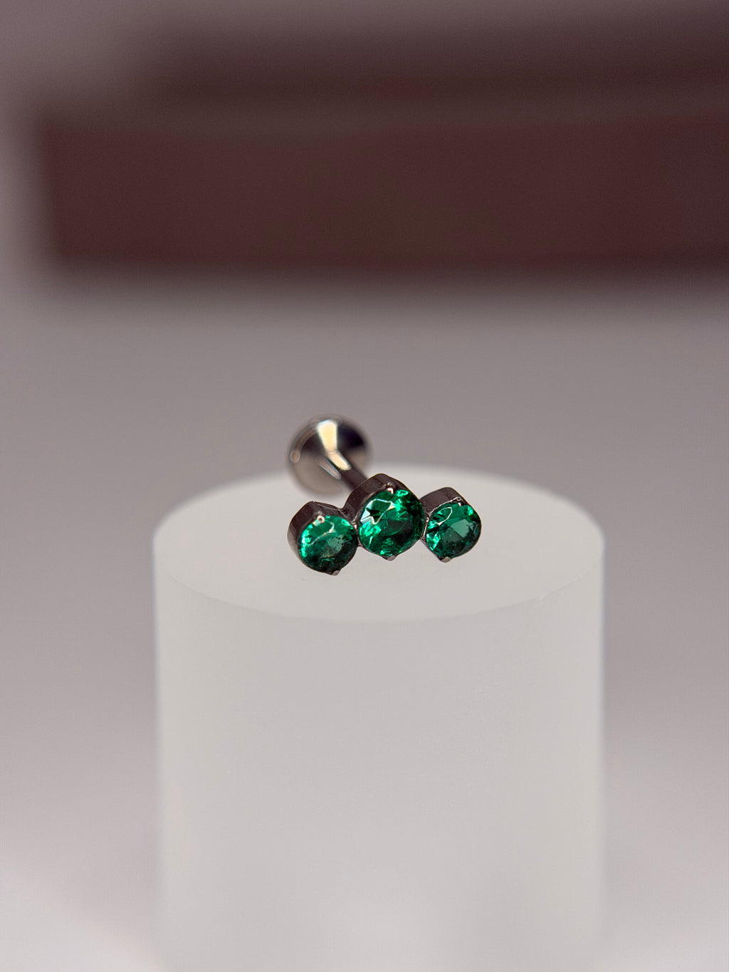 Labret Titanio Cluster 3 pedras
